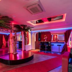 La Chica Lounge